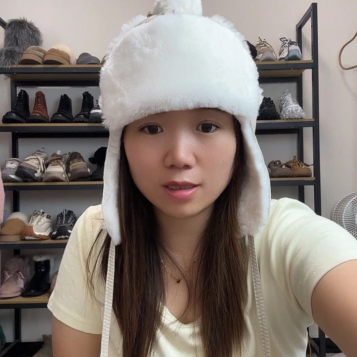 皮毛一体雷锋帽子白色647