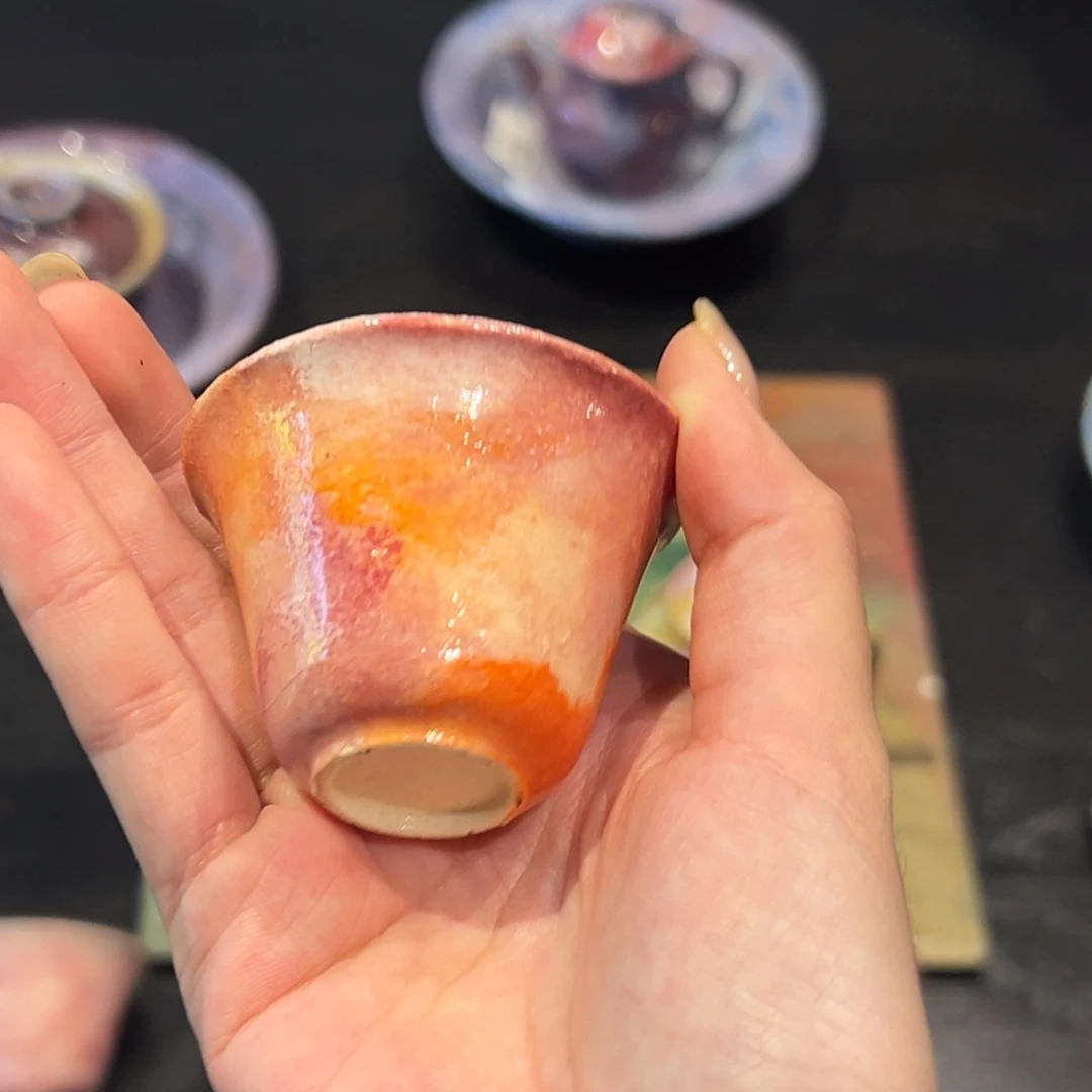 陶瓷。     陶瓷。