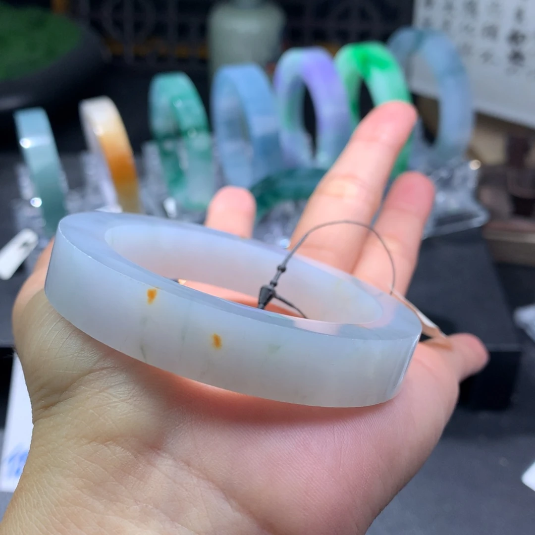 未镶嵌手镯定制翡翠