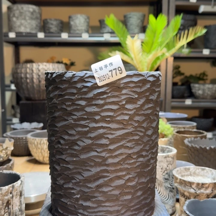 黑陶内口16.5高22大盆