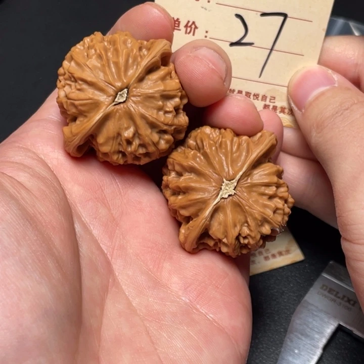 文玩核桃把件宫灯41尺以打底27