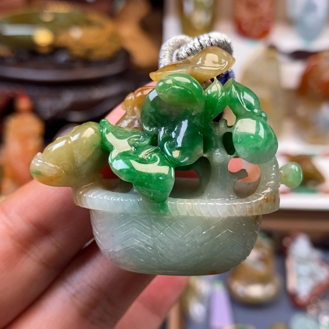 翡翠未镶嵌颈饰花开富贵