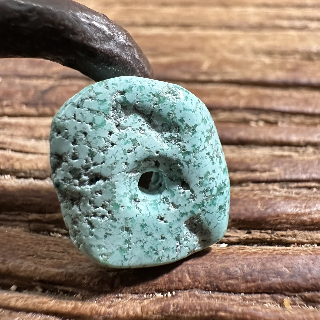 精品天然原矿松石珠子5d25n89p81y8s1n1