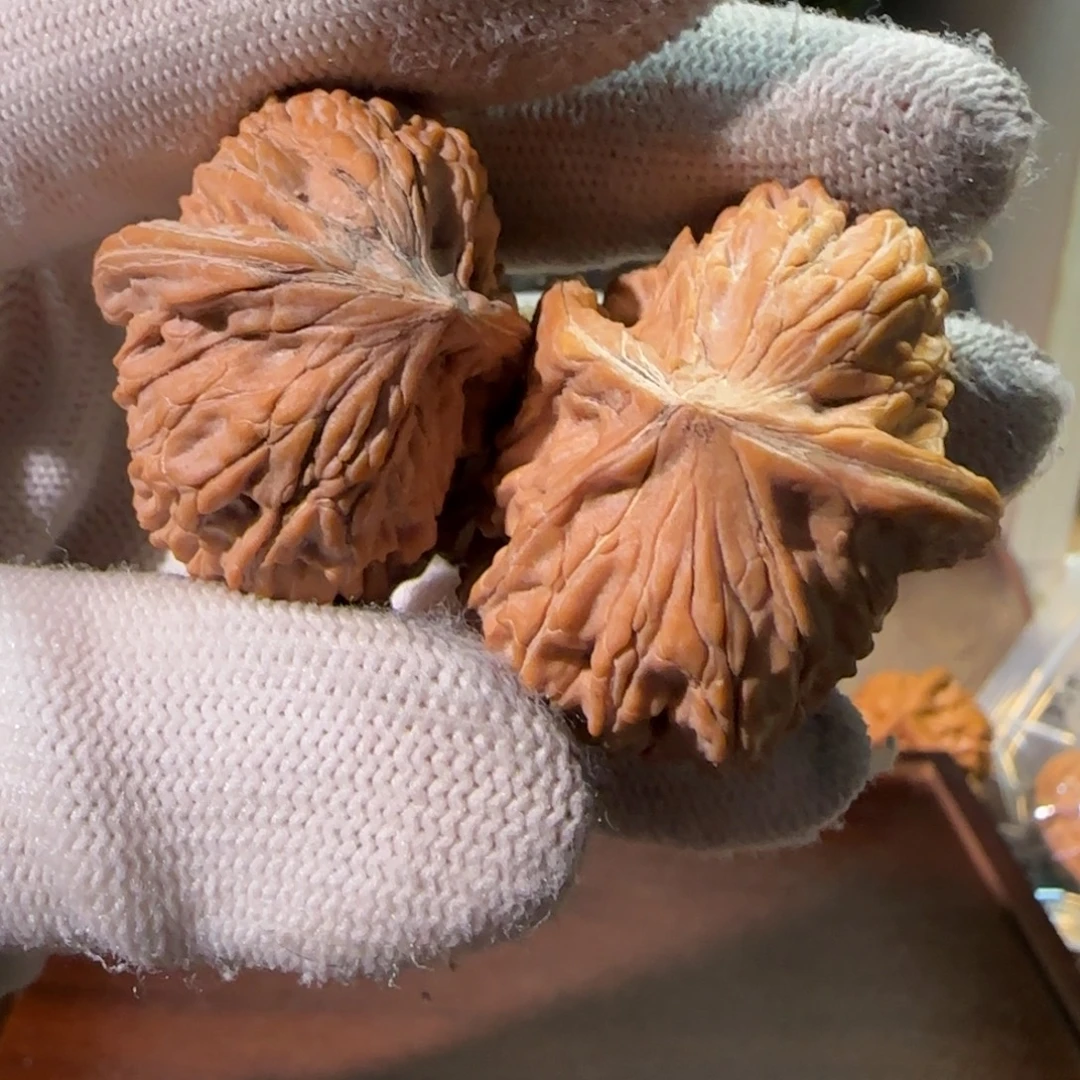 文玩核桃把件半壁