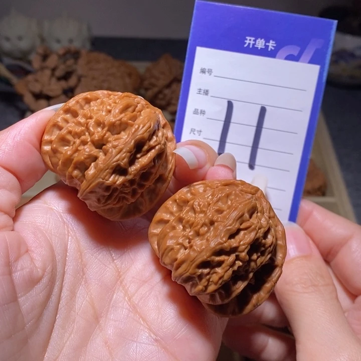把件文玩核桃白狮子全品41左右