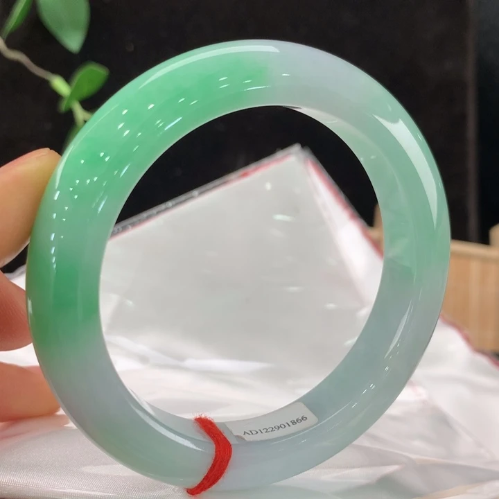 翡翠手镯未镶嵌111-1866