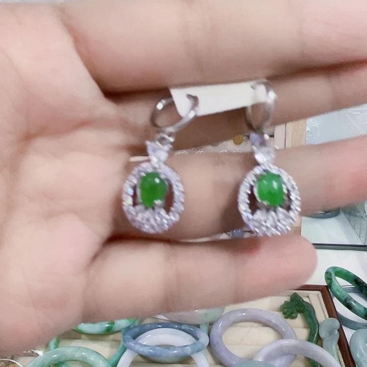 翡翠未镶嵌颈饰天然翡翠