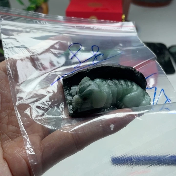 小***哥定制翡翠未镶嵌毛货