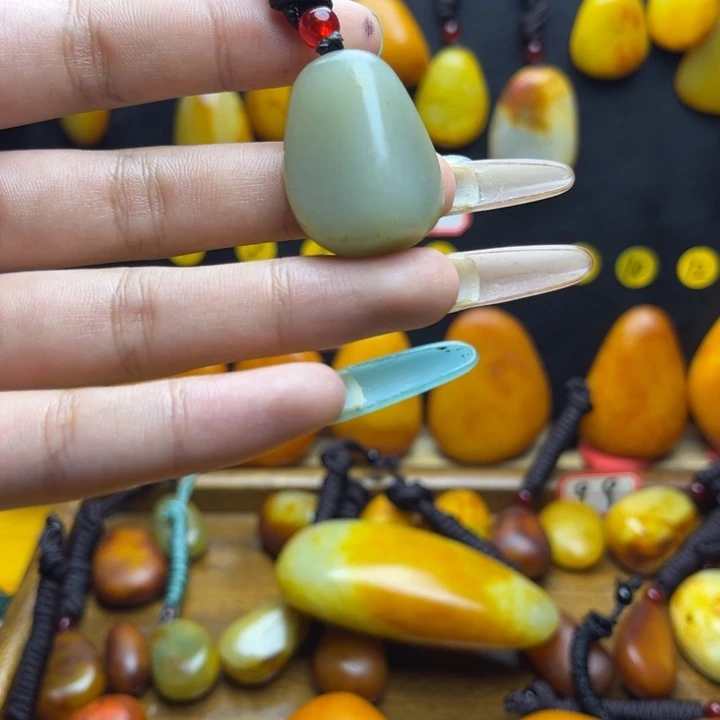 和田玉（糖玉）未镶嵌珠宝半成品