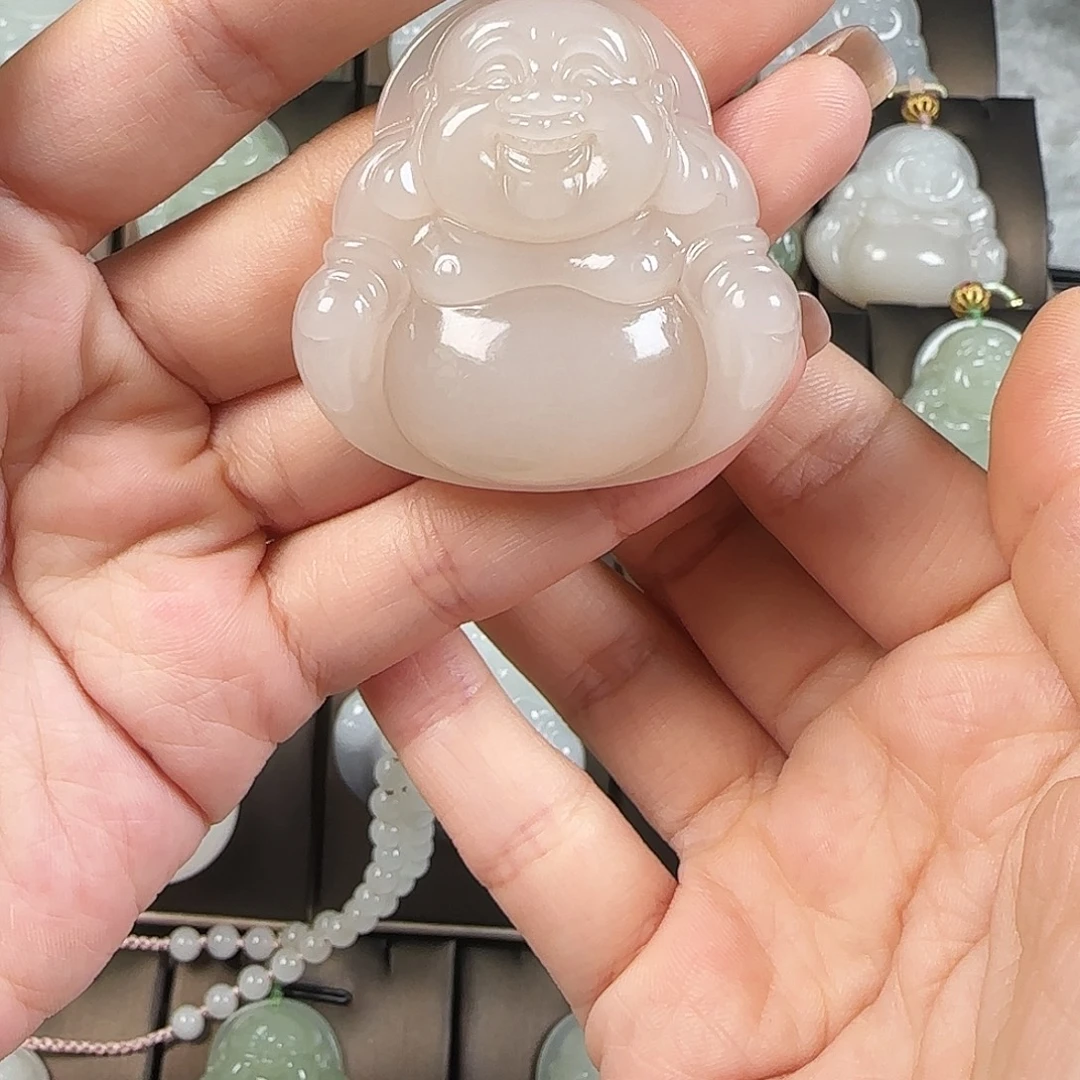 和田玉18K金镶嵌吊坠(赠链)