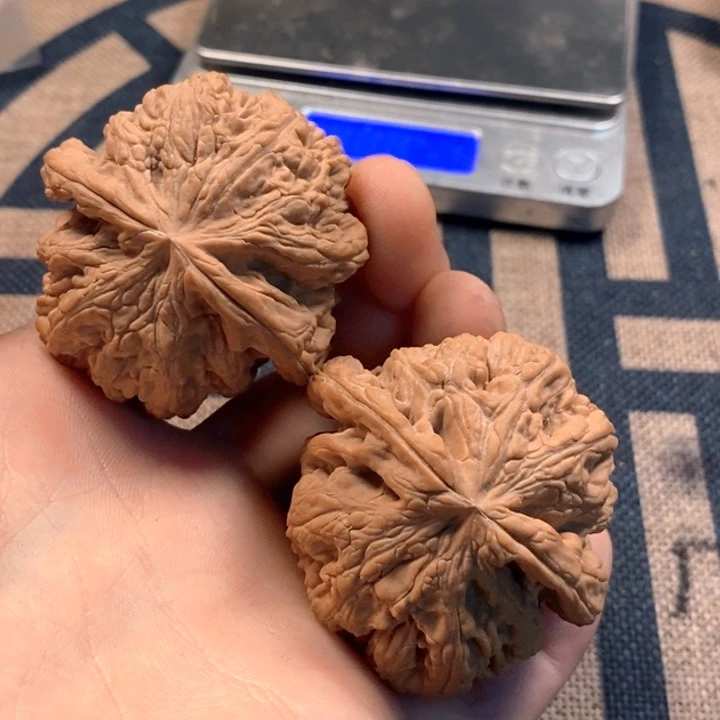 文玩核桃吊坠全品粗筋