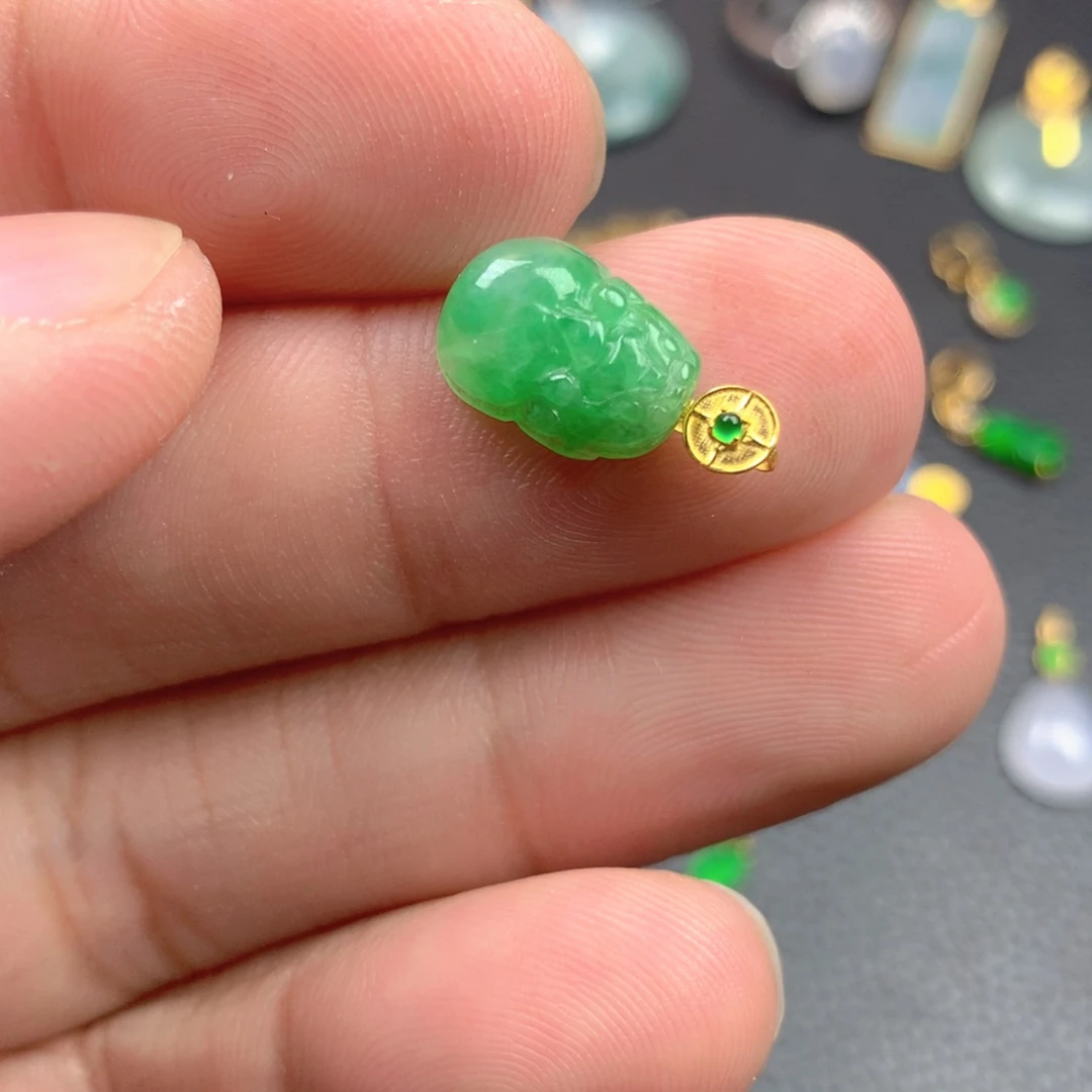 【闪购商品】颈饰18K金镶嵌翡翠翡翠