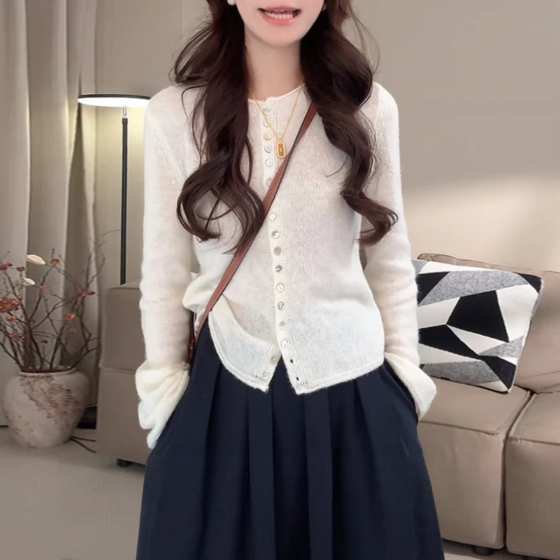 2025年秋款气质轻奢长袖毛衣百搭圆领针织开衫上衣小众女装简约风