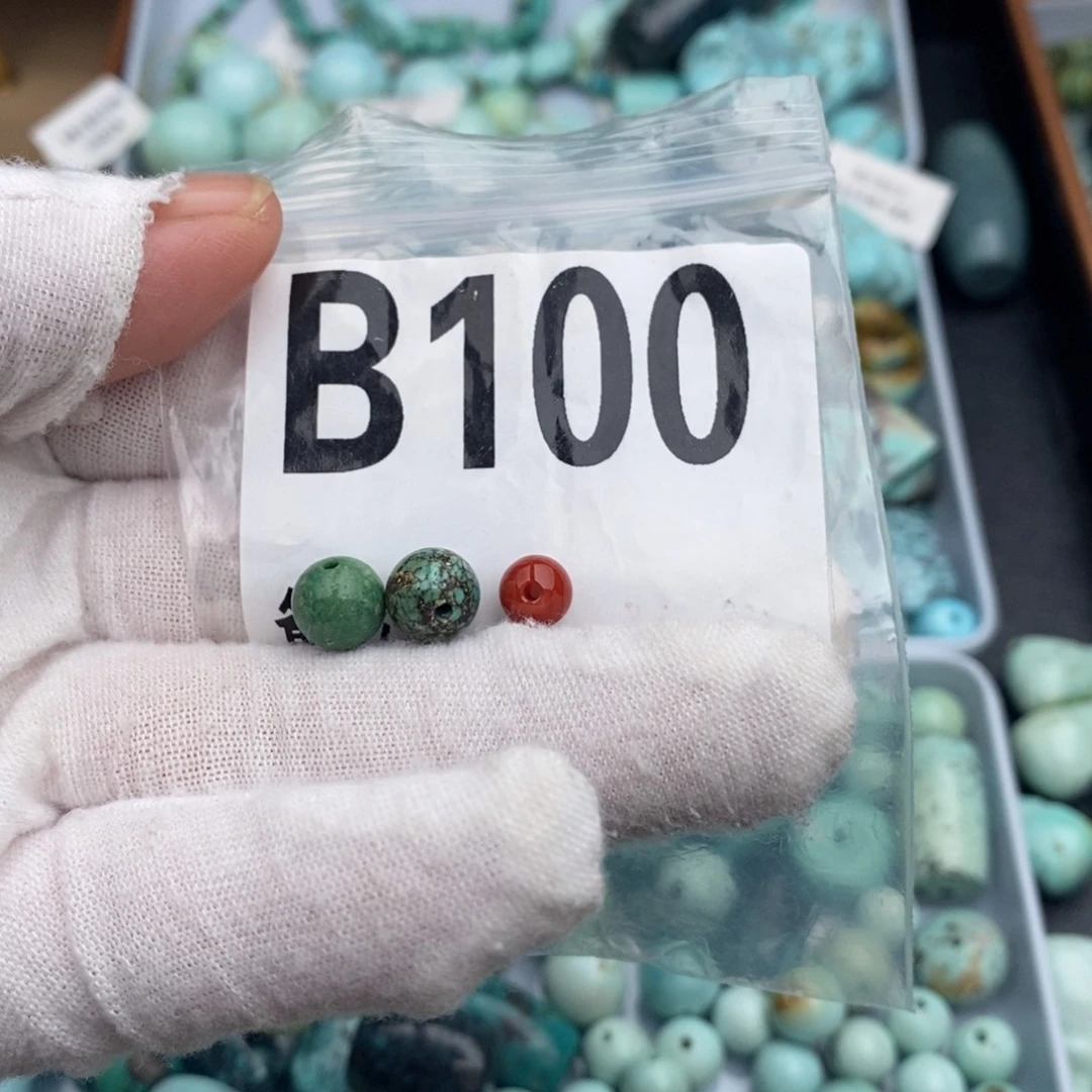 未镶嵌卡7圆珠一对南红玛瑙