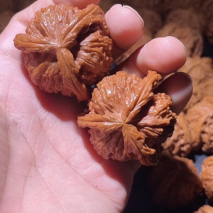 心***和文玩核桃吊坠亲亲亲亲