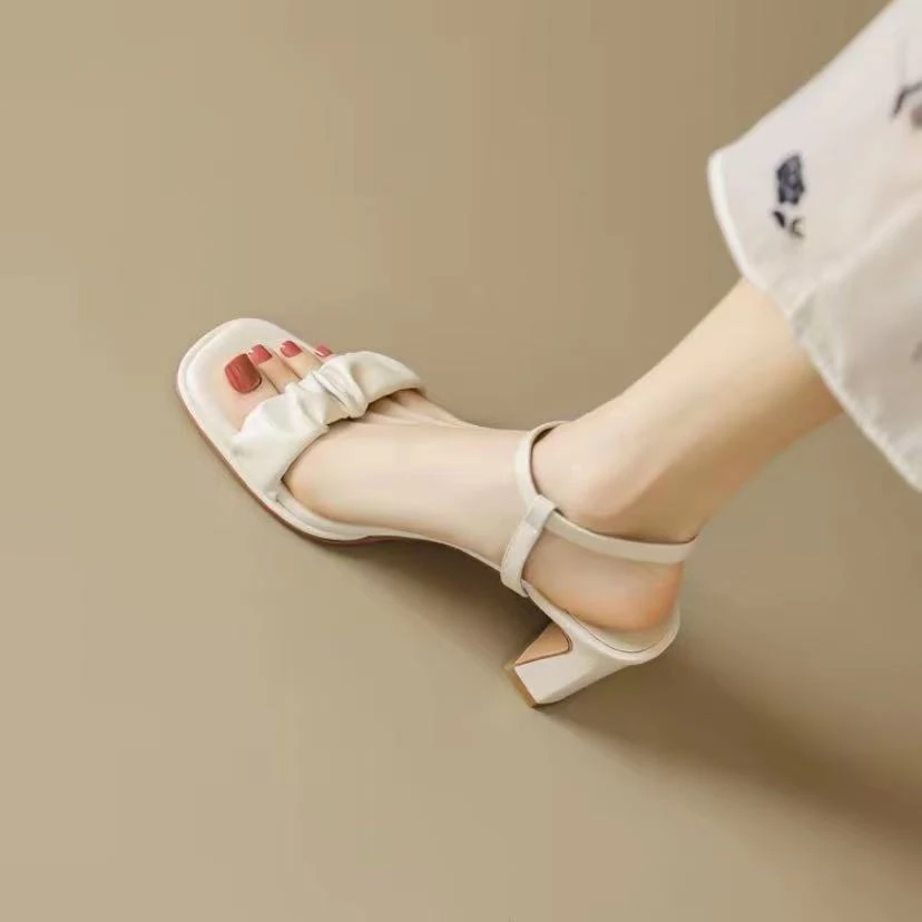 C5986 米白色  时尚气质粗跟2025露趾夏季女凉拖鞋