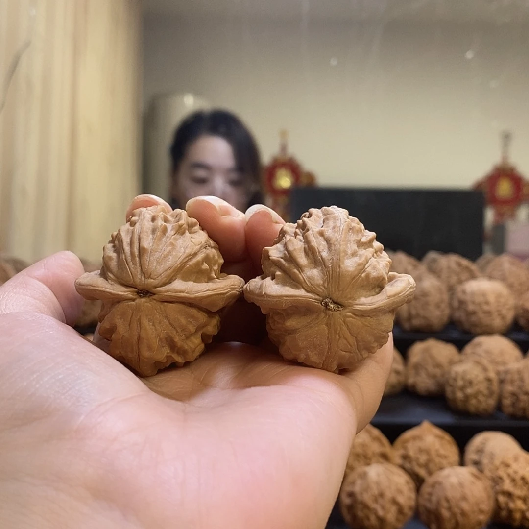 把件文玩核桃39大红袍修尖兜边