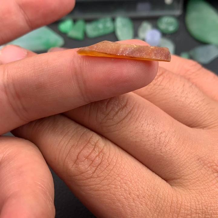 虎***疼定制翡翠未镶嵌材料定制