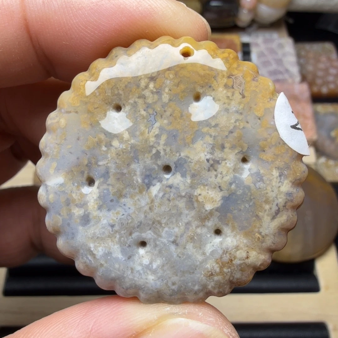 石英质玉未镶嵌纯天然色有机玉石保真色