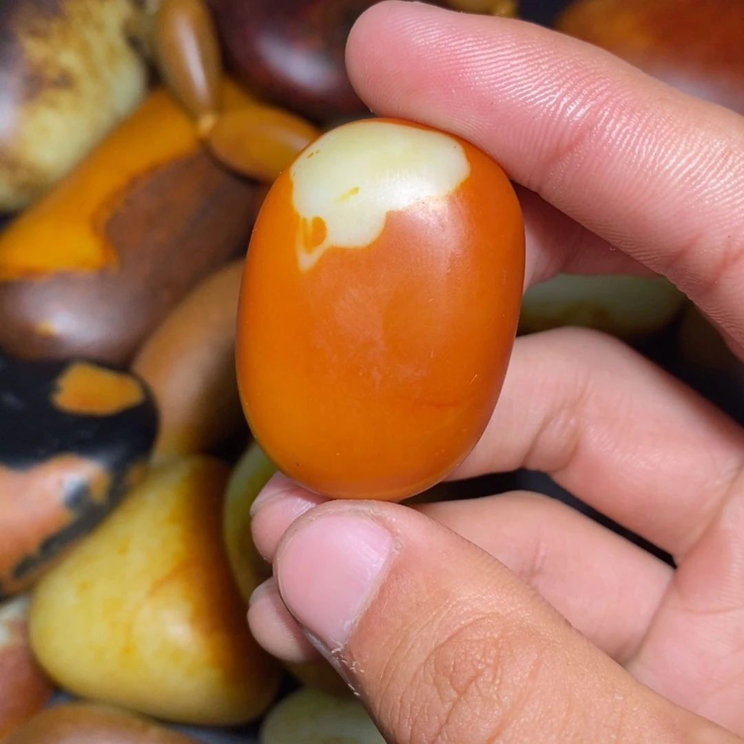 和田玉未镶嵌珠宝奇石