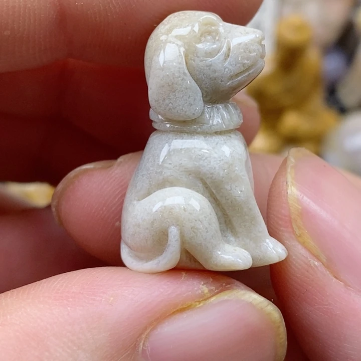 颈饰未镶嵌硅化珊瑚（珊瑚玉）小摆件