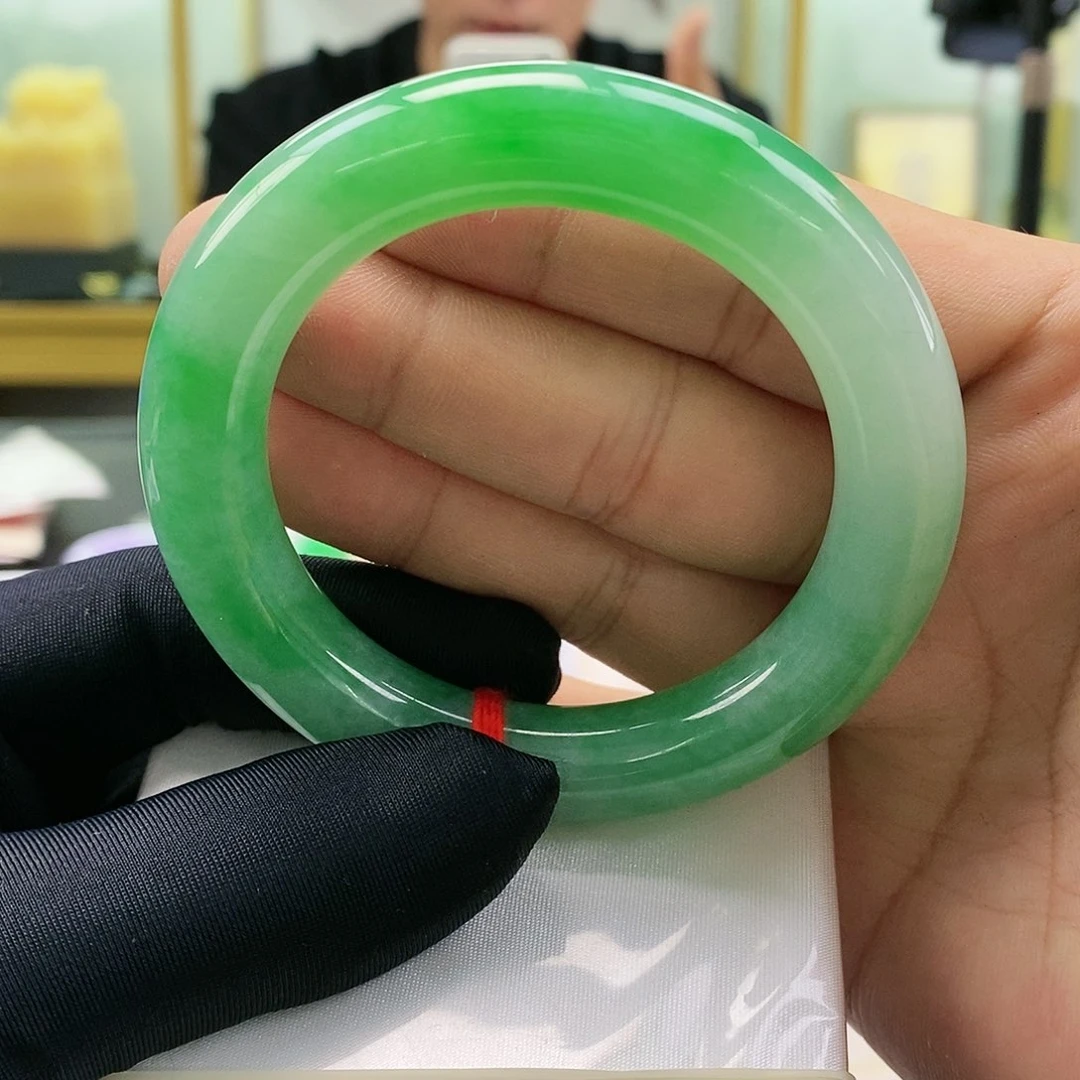 【闪购商品】未镶嵌手镯翡翠