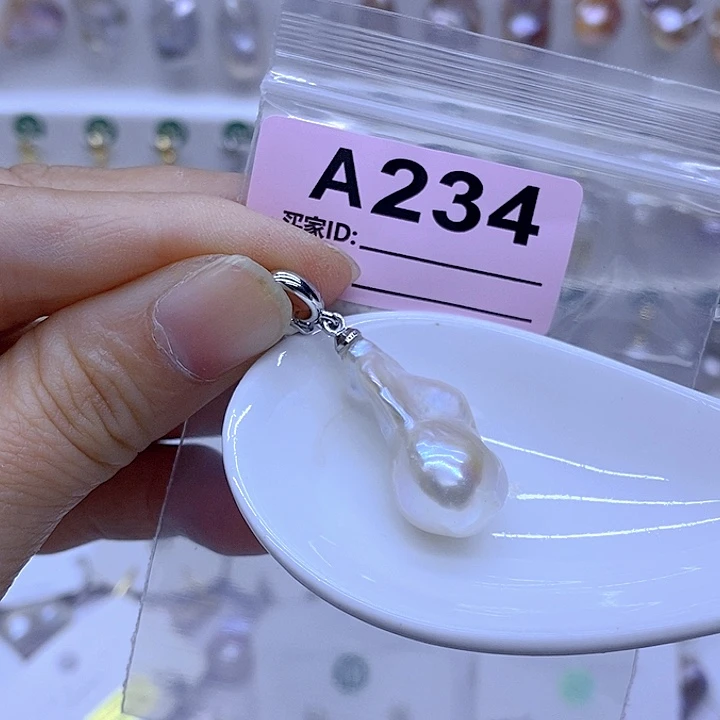 颈饰未镶嵌淡水珍珠