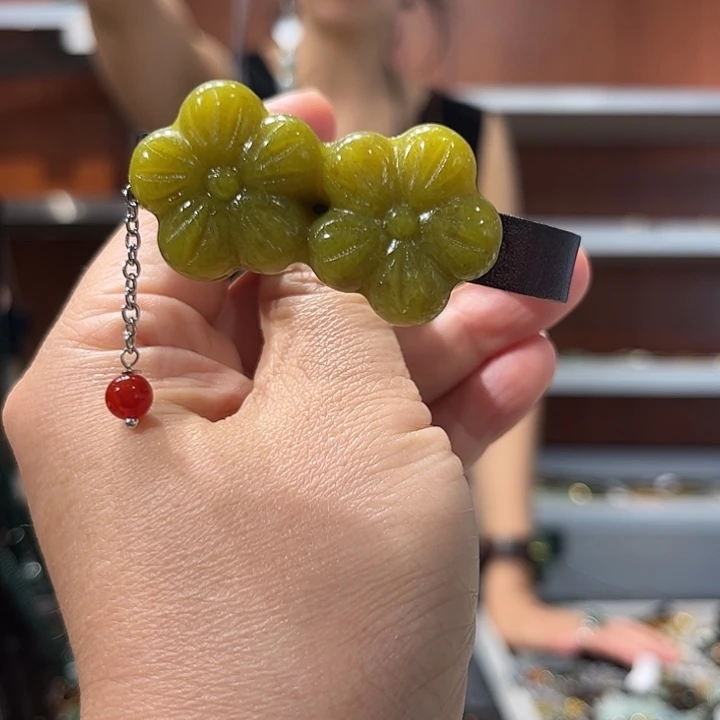 岫玉未镶嵌毛衣链