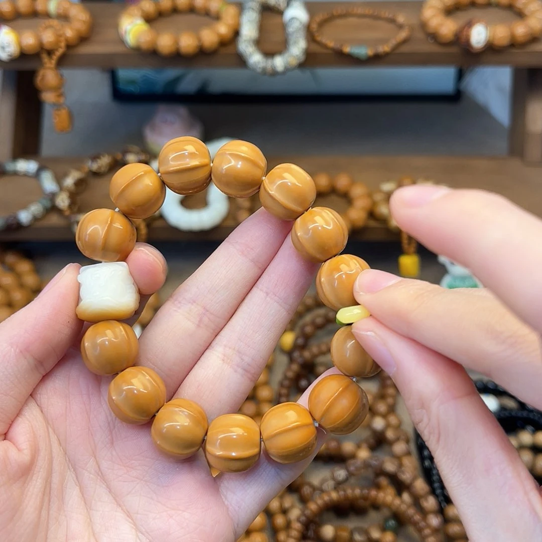 猴头核桃手串小****s绿隔片换黄隔片 其他不变