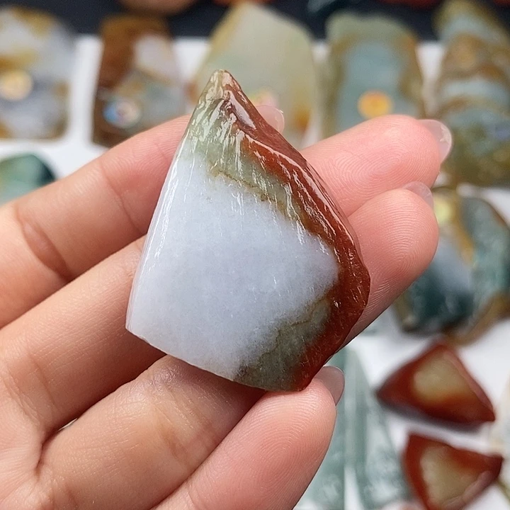 颈饰未镶嵌翡翠天然