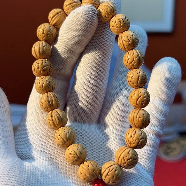 文玩核桃手串s68。      （尺寸误差0.5之间）