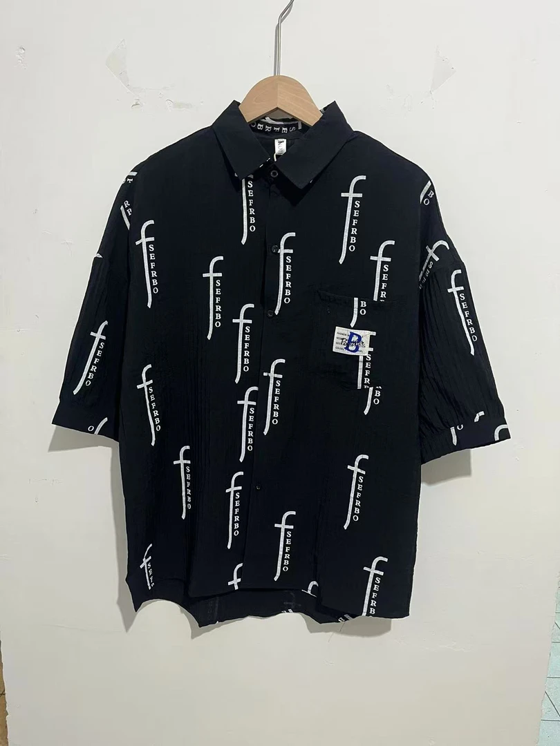 2025男士夏季轻熟风潮流字母印花纯色翻领五分袖短袖宽松衬衫