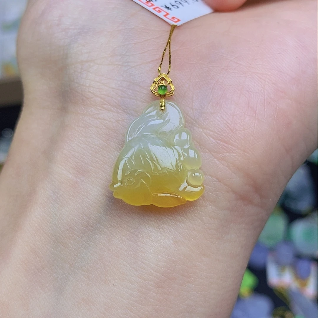 翡翠颈饰18K金镶嵌翡翠