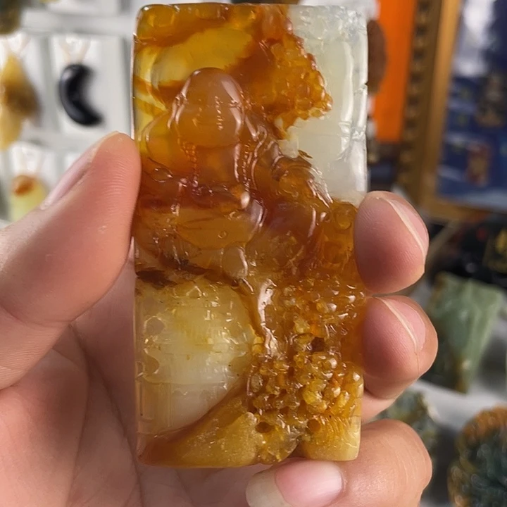 蛇纹石玉未镶嵌颈饰凌*儿