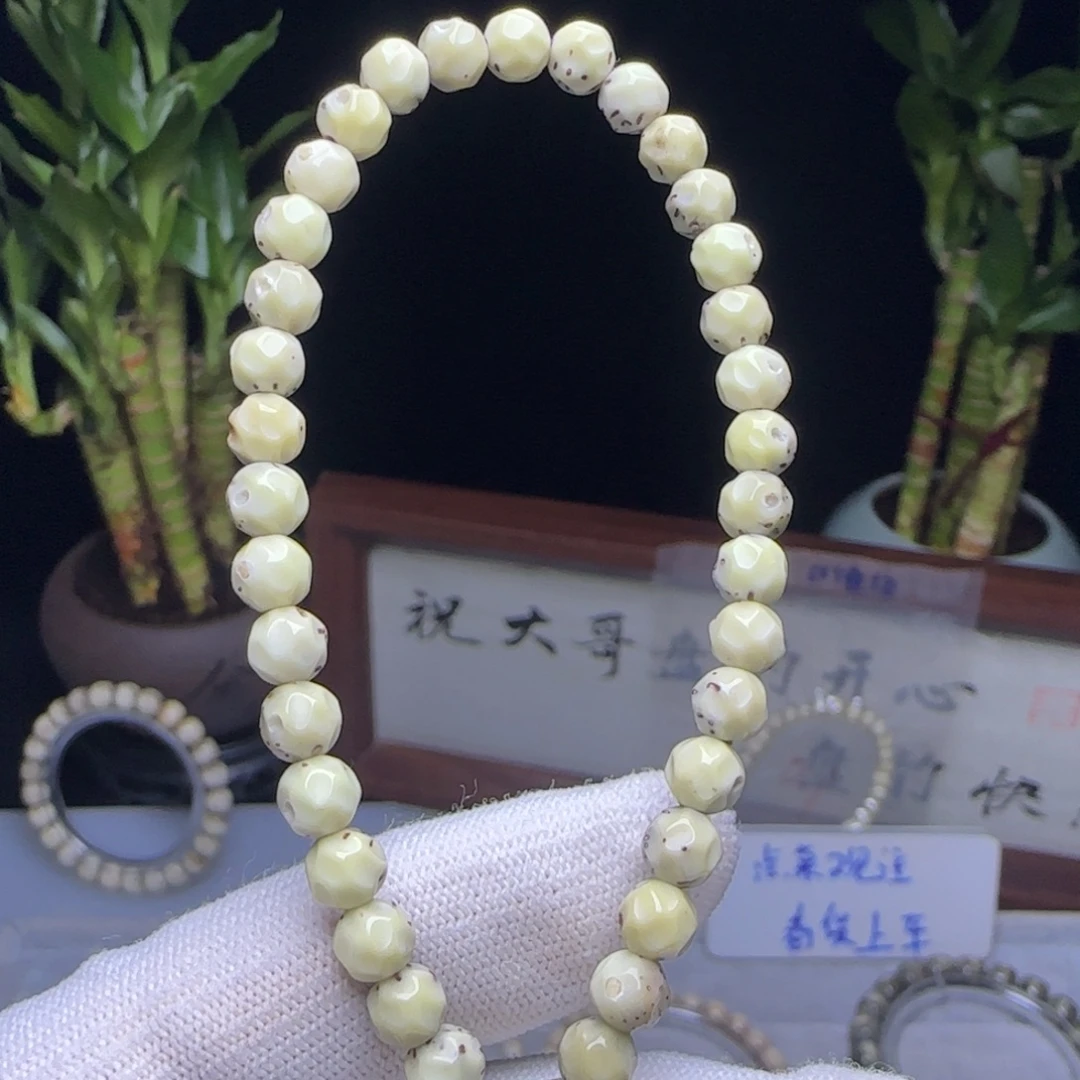 吊坠星月菩提六圆手持