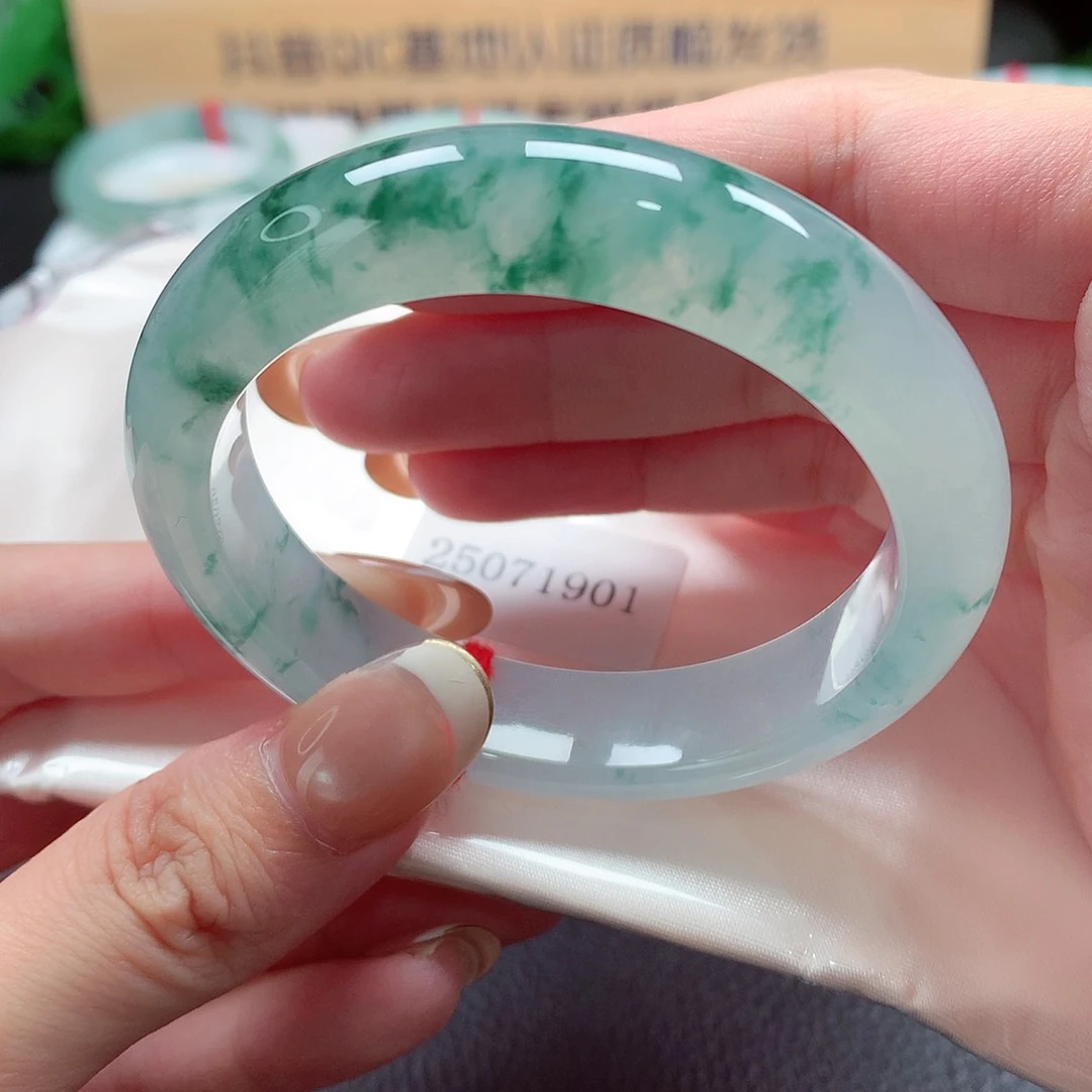 未镶嵌手镯翡翠天然a货翡翠