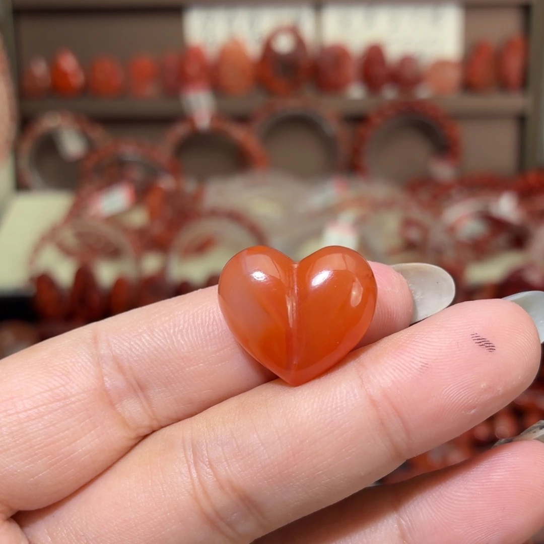 兔***爱南红玛瑙未镶嵌颈饰通孔屁桃