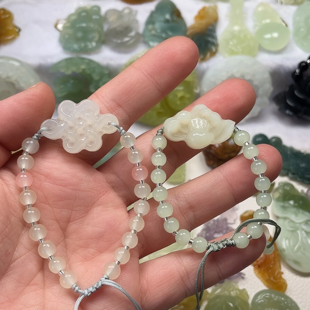 蛇纹石玉未镶嵌颈饰