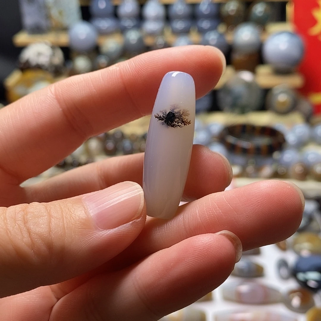 未镶嵌颈饰玛瑙/玉髓精品草花