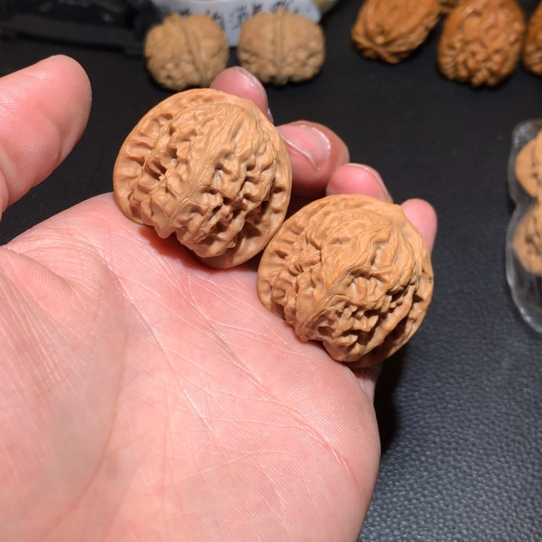 文玩核桃把件M*M野狼37