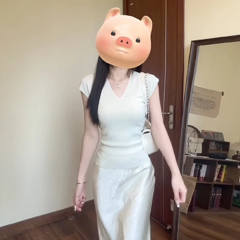 4024白色v领短袖t恤女夏季2024新款爆款独特别致绝美收腰短款上衣