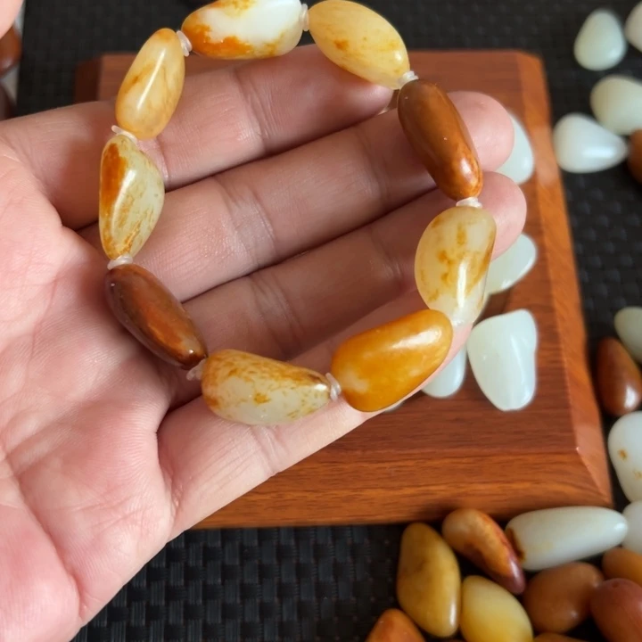 和田玉未镶嵌手链