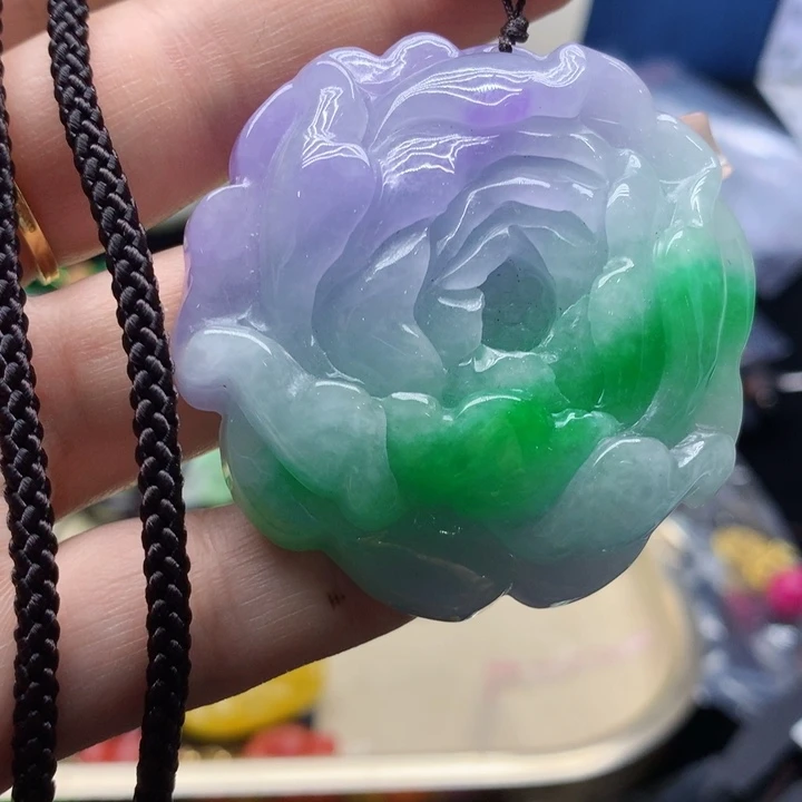 翡翠颈饰未镶嵌吊坠