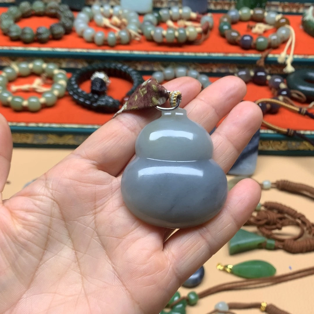 肥***了和田玉未镶嵌颈饰