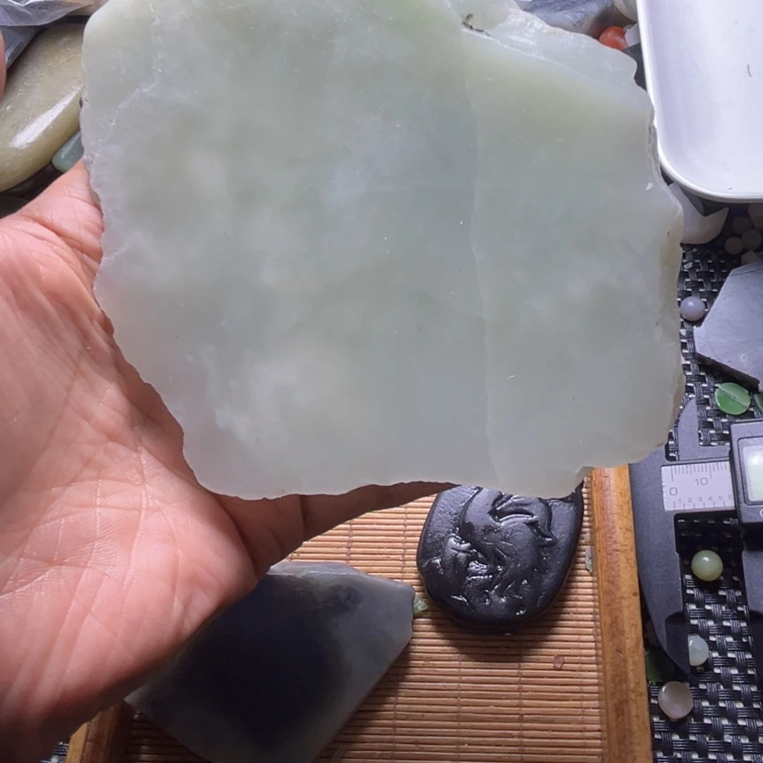 和田玉（糖玉）未镶嵌挂件