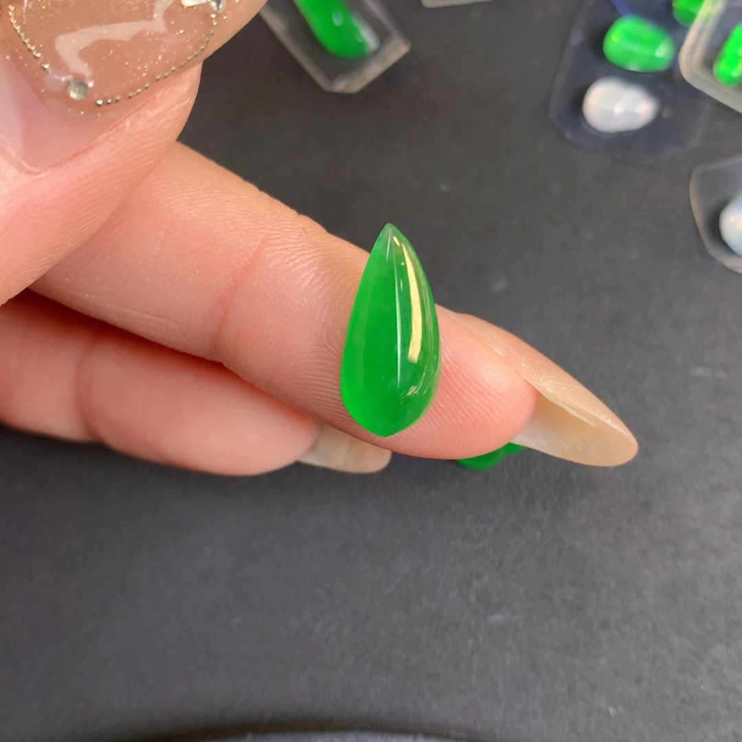 翡翠裸石15.63/3.3/4.27翡翠翡翠