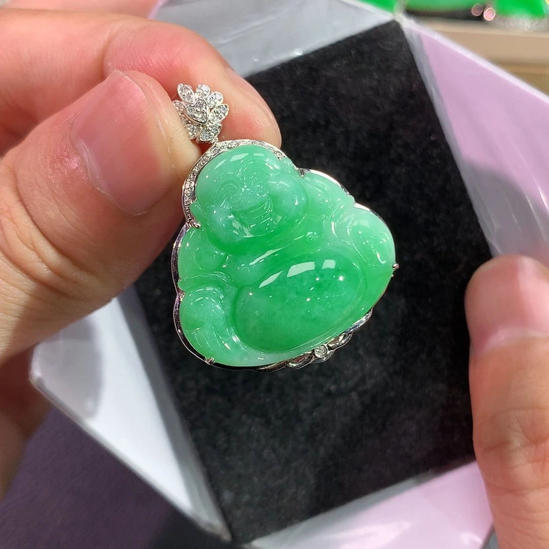 翡翠吊坠(赠链)18K金镶嵌