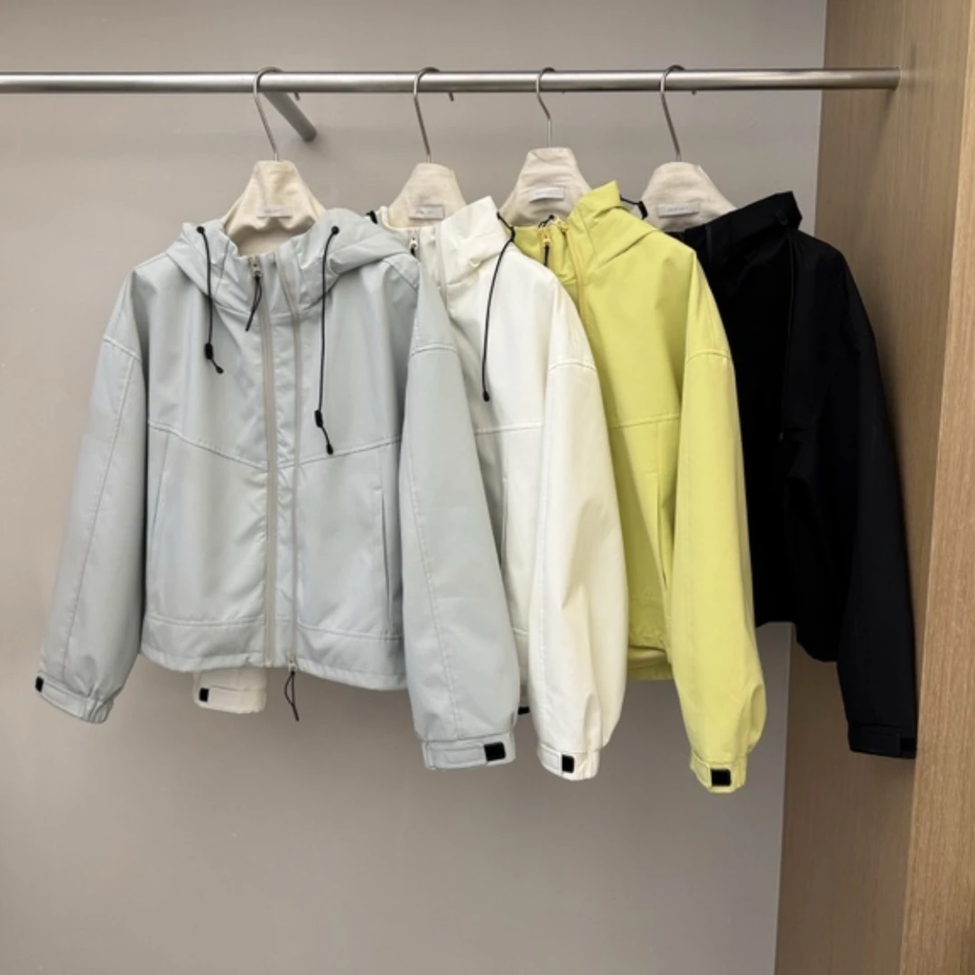 NZ女士连帽款冲锋衣运动休闲丹姐推荐