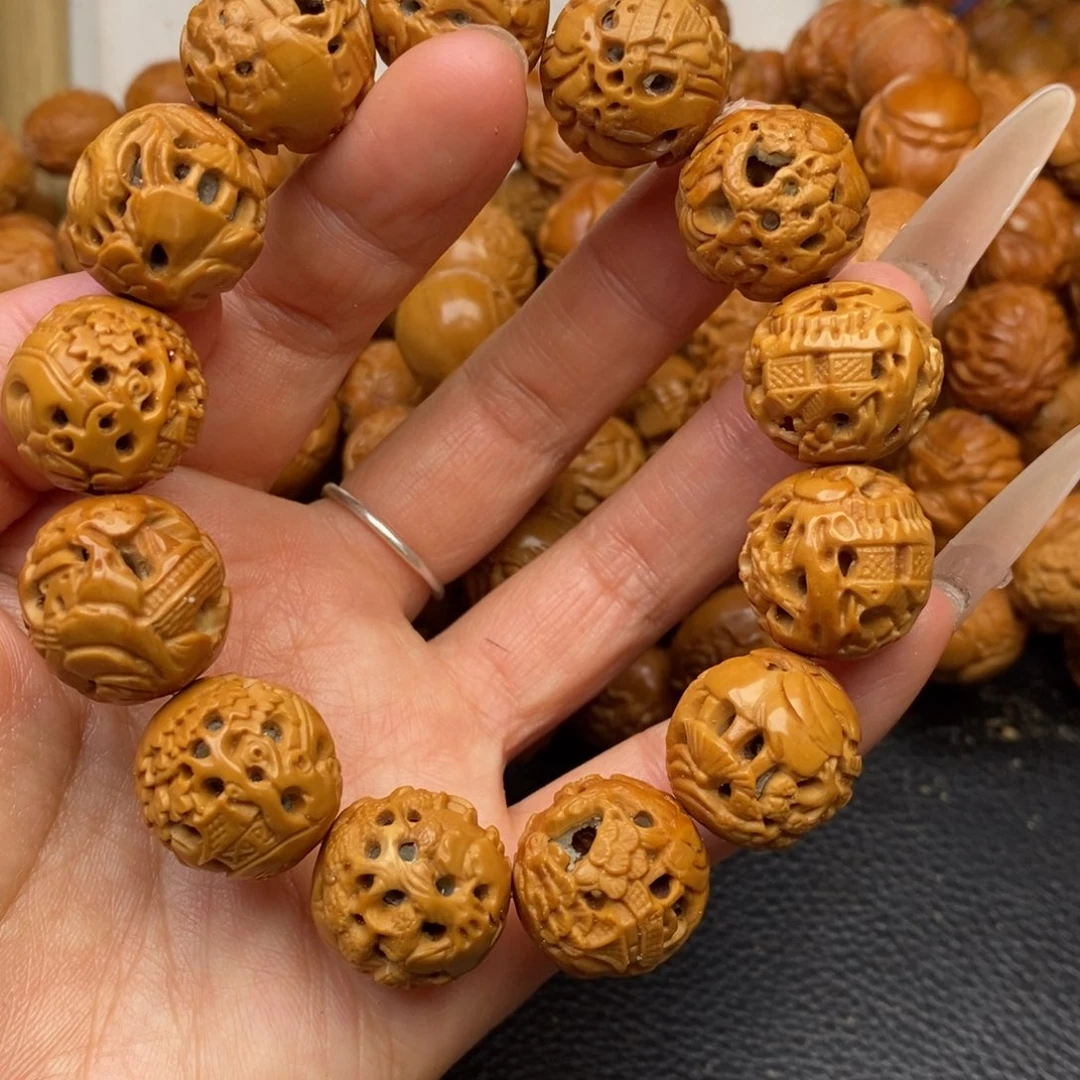 橄榄核手串镂空苏州园林