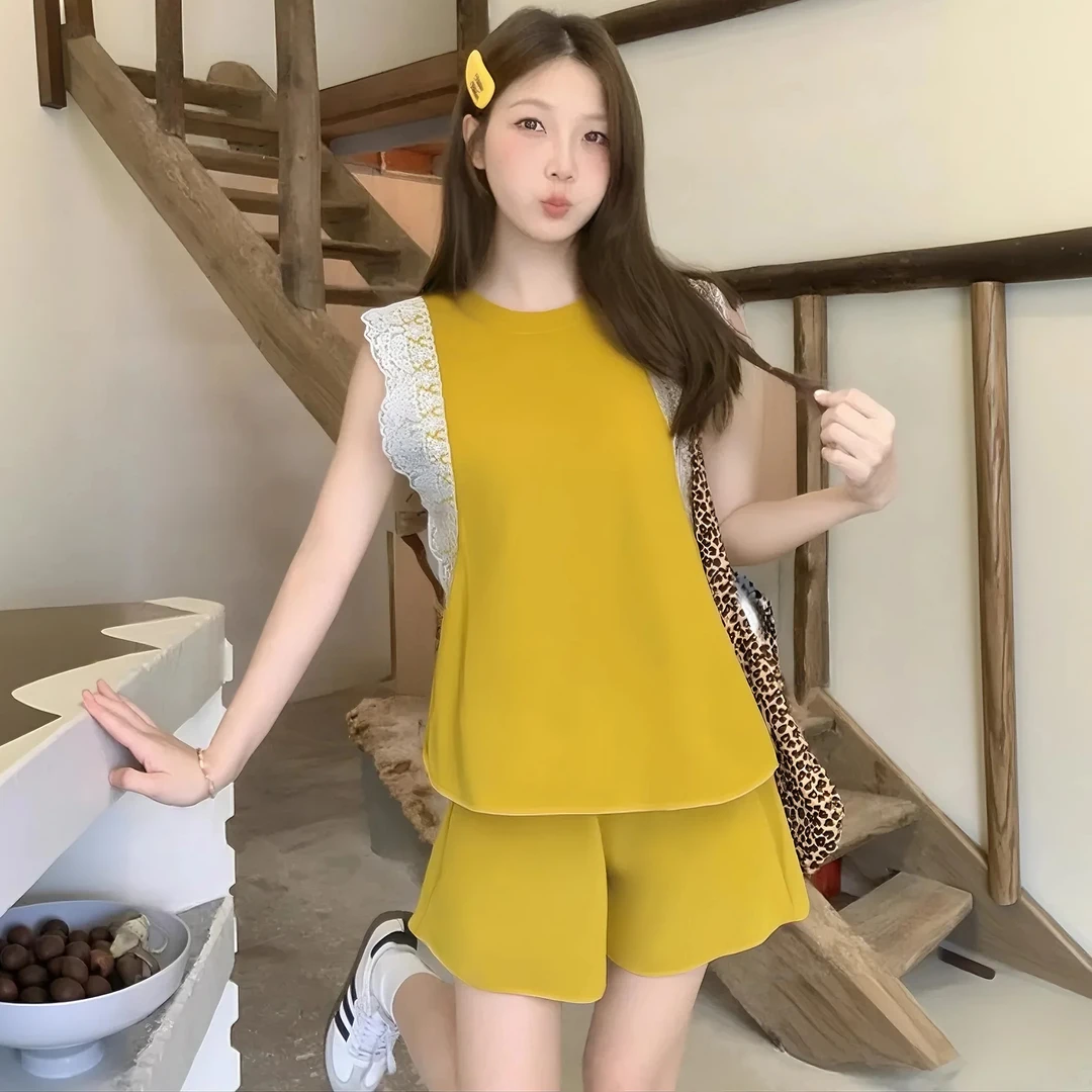 【木子】B【两件套】时尚简约套装2025新款拼接蕾丝上衣短裤套装D2960